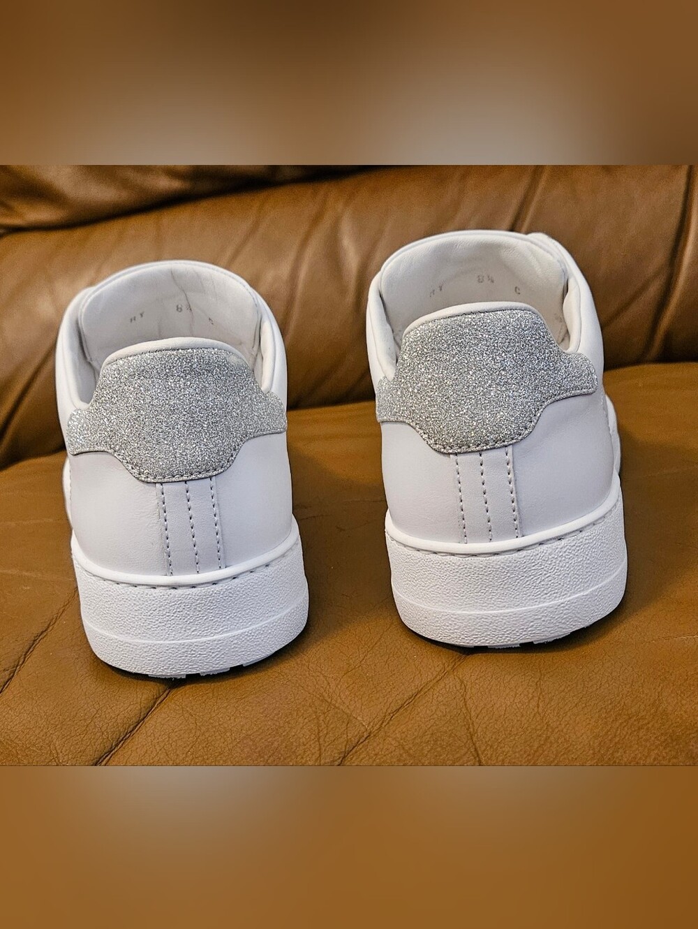 Women's Salvatore Ferragamo White Leather Silver Glitter Size 8.5 - Picture 16 of 16
